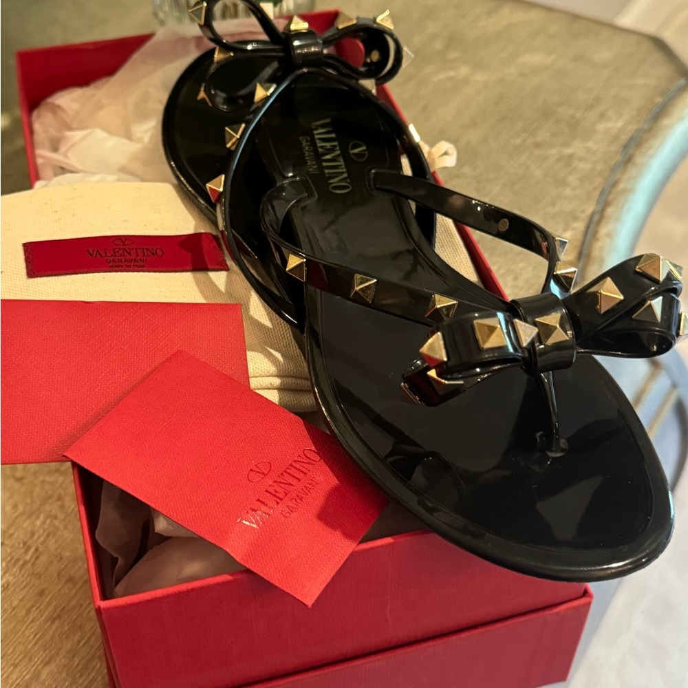 VALENTINO RUBBER ROCKSTUD THONG - Picture 6 of 8